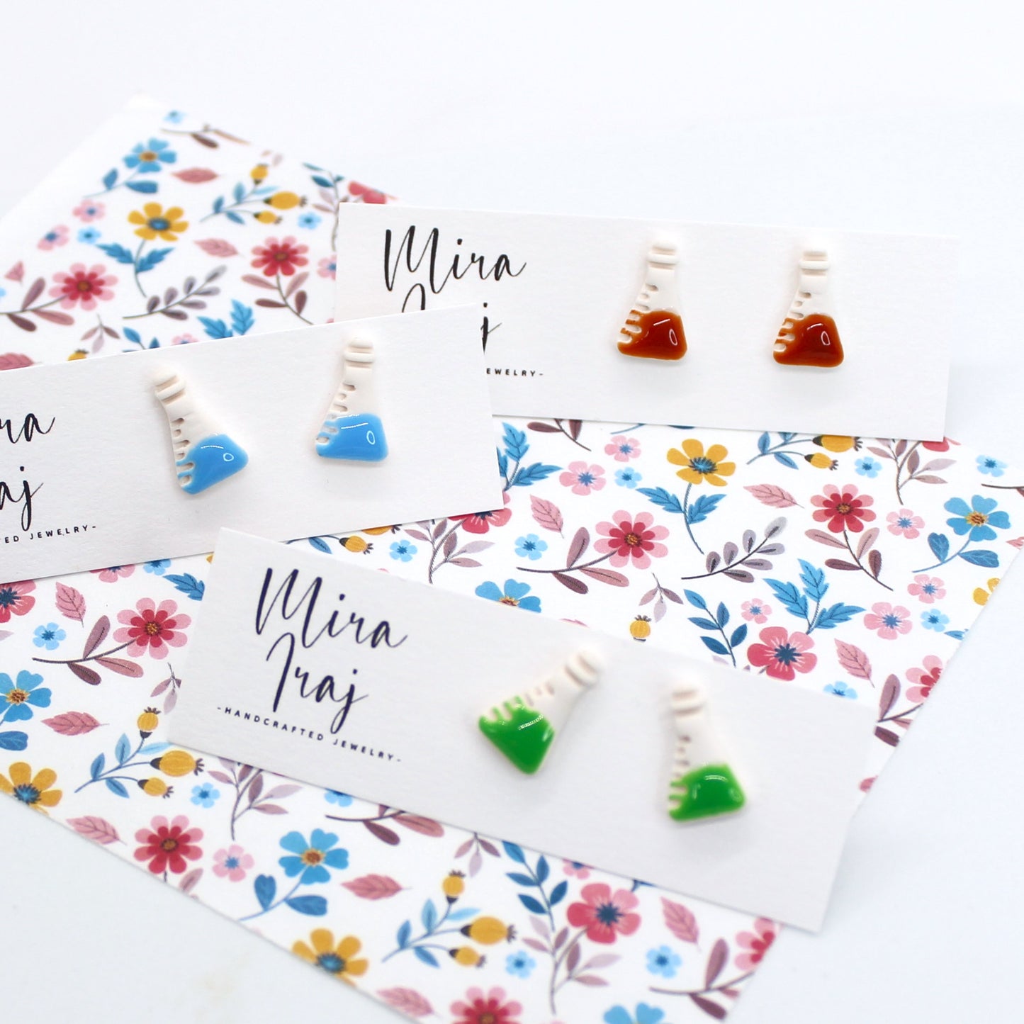 Beaker Studs 🧪