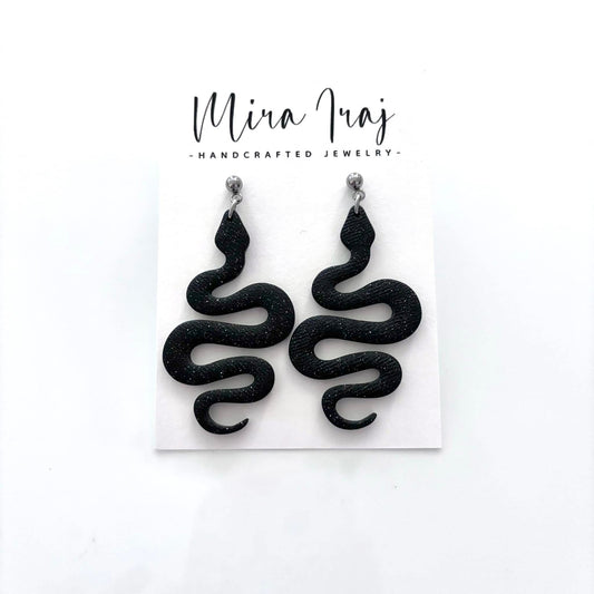 Dangling snakes